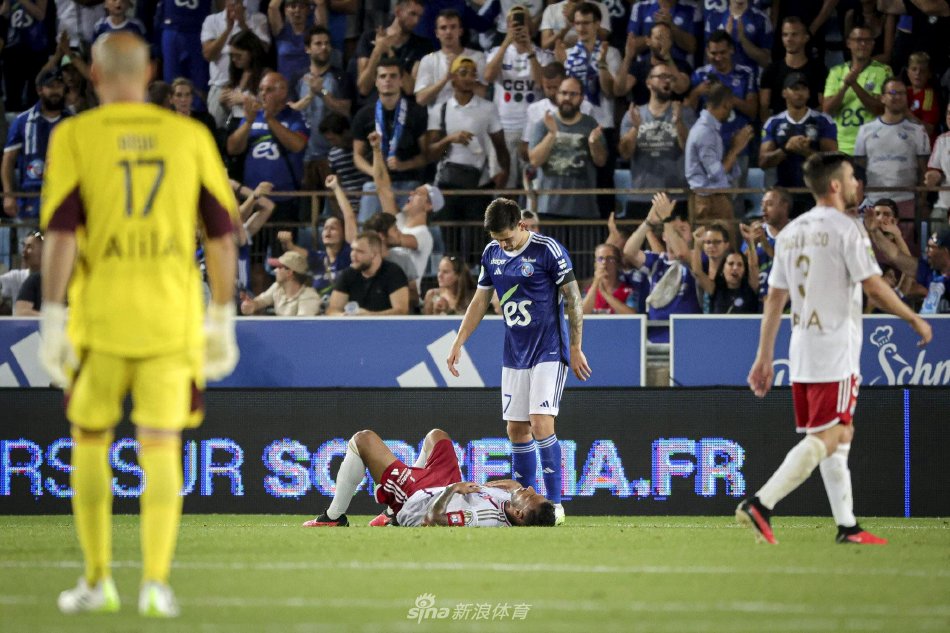 而CF正在 而CF正在